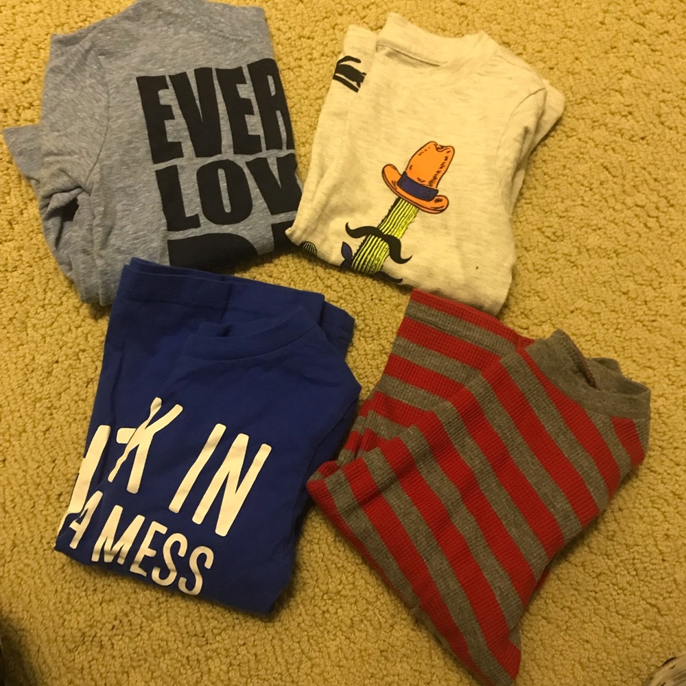 Bundle of 2t tees